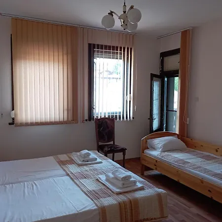 Toncho's For 16 Guests 3* Arbanasi