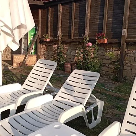 Toncho's For 16 Guests Arbanasi